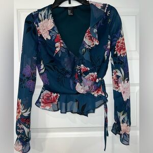 Forever 21 wrap around floral top